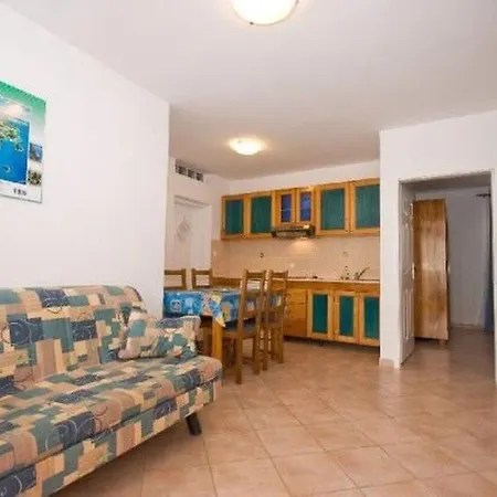 Christian Lägenhet