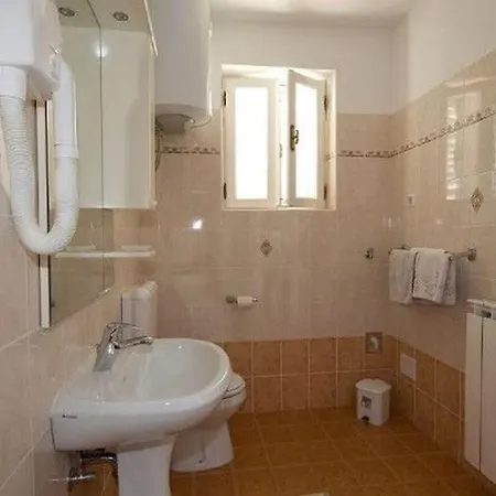 Christian Apartamento